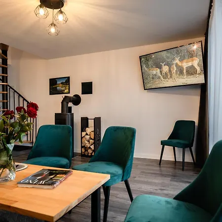 W Winiarni 公寓 Dabrowka Szczepanowska