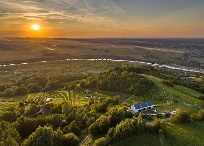 Appartamento W Winiarni Dabrowka Szczepanowska
